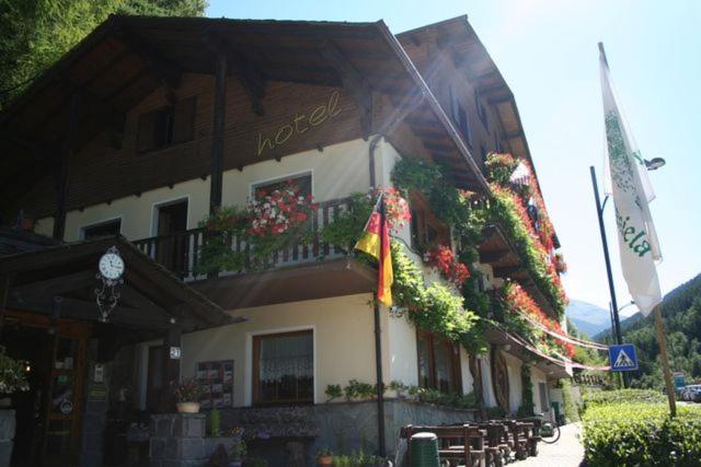 Hotel Daniela Bormio Luaran gambar